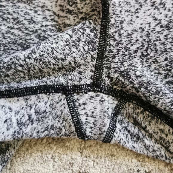 Lululemon Wunder under high rise tight - Picture 10 of 13